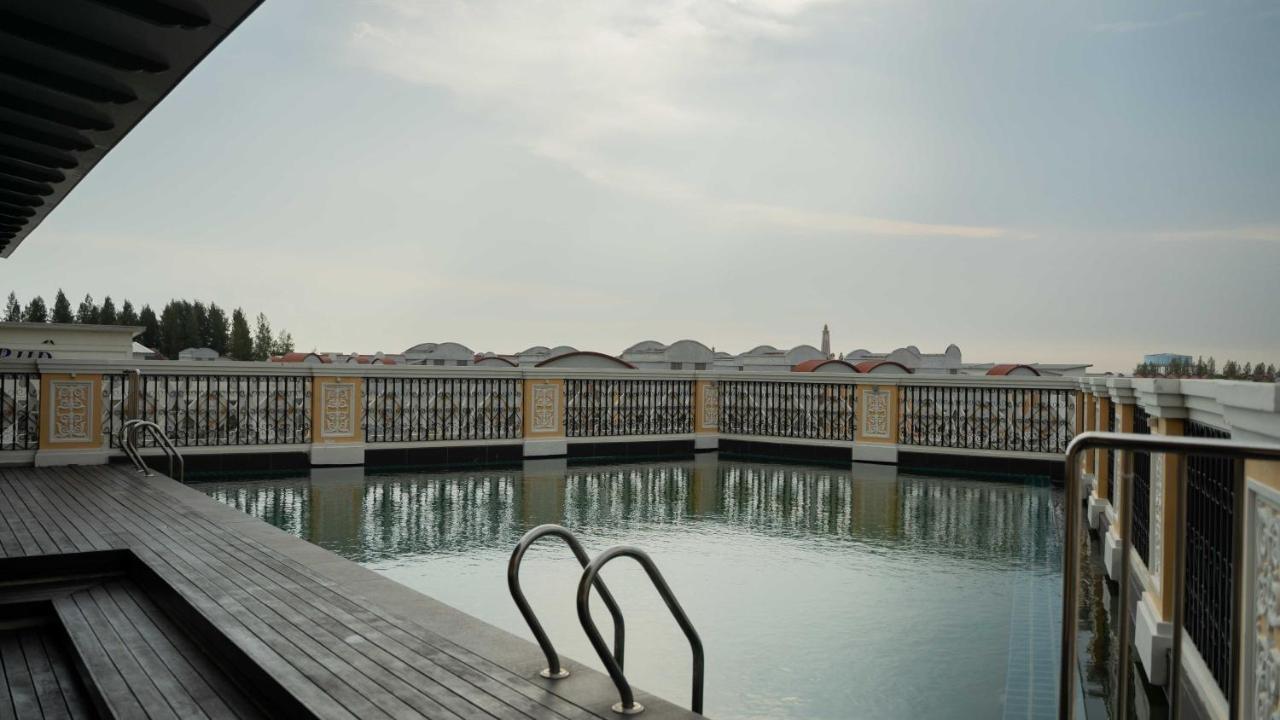 Kaizen Hotel & Suites Melaka Malacca Exterior photo