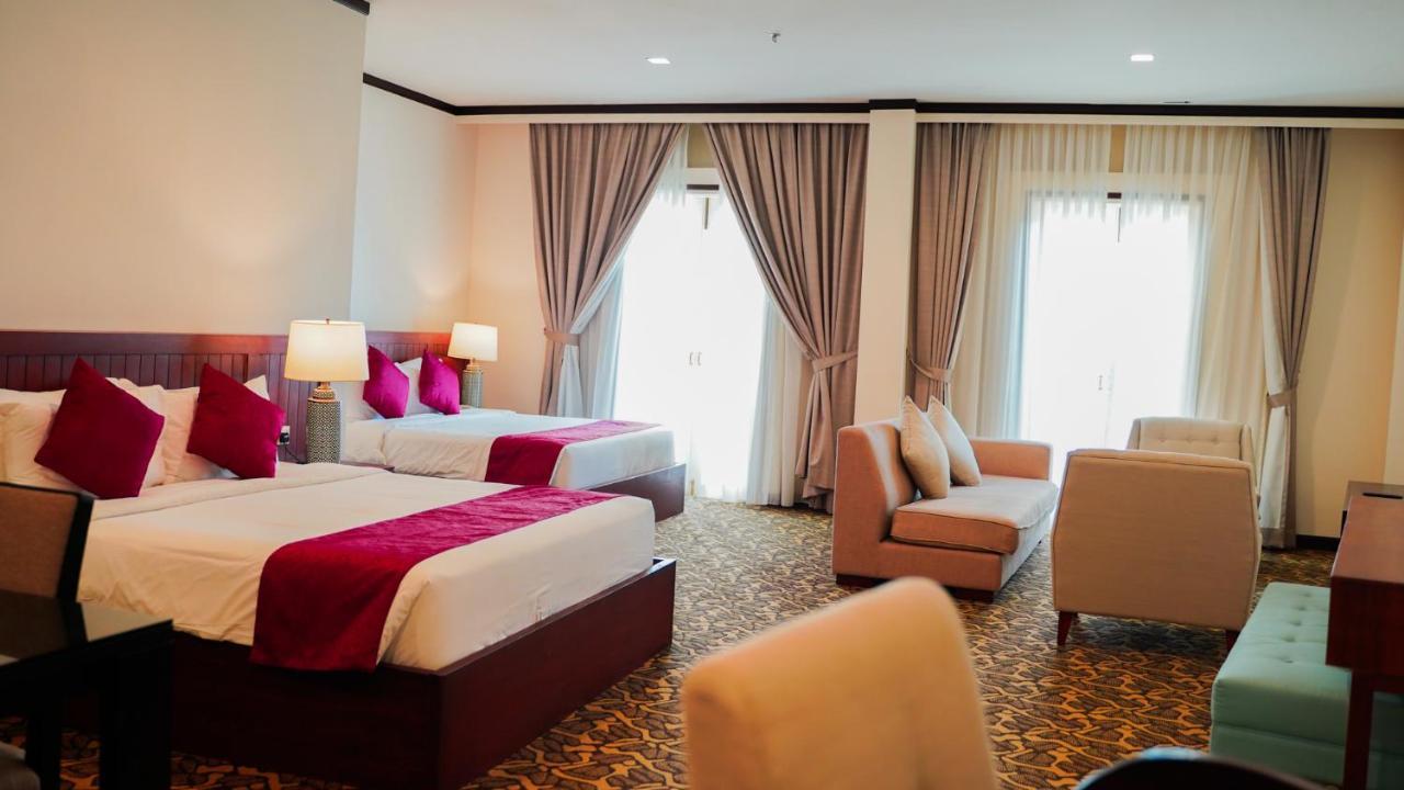 Kaizen Hotel & Suites Melaka Malacca Exterior photo